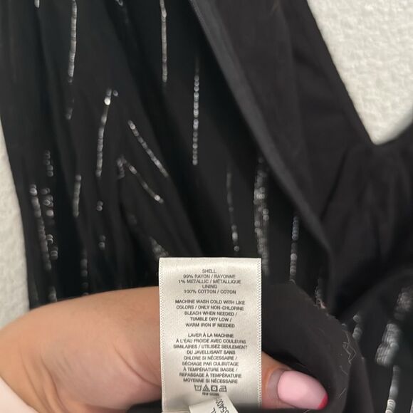 Express- sparkly black magic mini- long sleeve- black and silver- Size XL - Picture 10 of 10